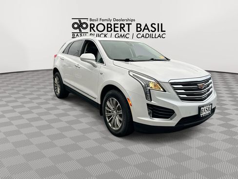 Used 2017 Cadillac XT5 Luxury w/ Driver Awareness Package AWD/4WD image 2