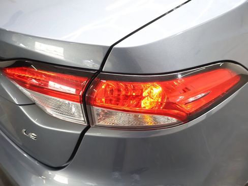 Used 2025 Toyota Corolla LE FWD image 29
