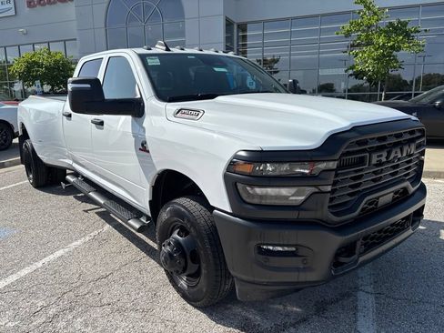 Used 2026 RAM 3500 Tradesman AWD/4WD image 7
