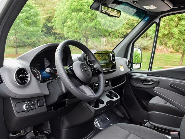 New 2026 Mercedes-Benz Sprinter 2500 image 3