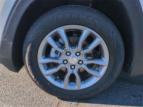 Used 2024 GMC Terrain SLT image 10