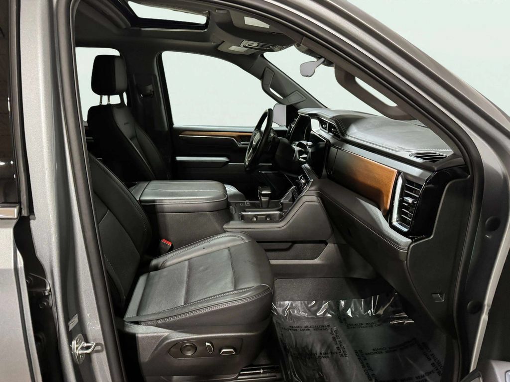 Used 2023 GMC Sierra 1500 Denali w/ Denali Reserve Package AWD/4WD image 30
