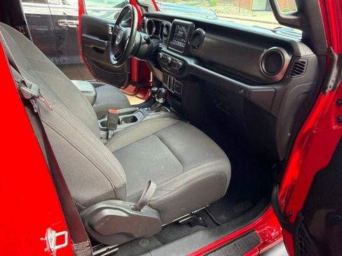 Used 2018 Jeep Wrangler Unlimited Sport S AWD/4WD image 27