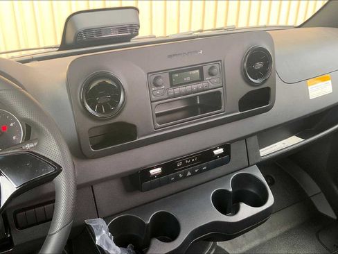 New 2025 Mercedes-Benz Sprinter 2500 image 23