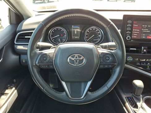 Used 2024 Toyota Camry SE image 20