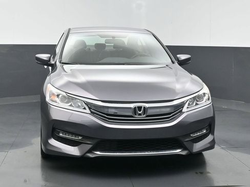 Used 2017 Honda Accord Sport image 4