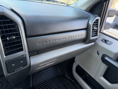 Used 2020 Ford F250 XL w/ Power Equipment Group image 25