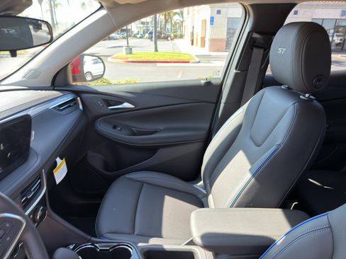 New 2026 Buick Encore GX Sport Touring w/ Comfort Package FWD image 15