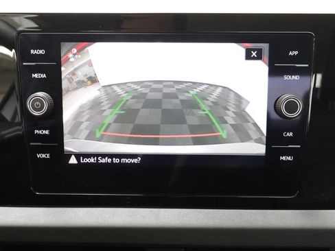 Used 2025 Volkswagen Jetta SE image 10