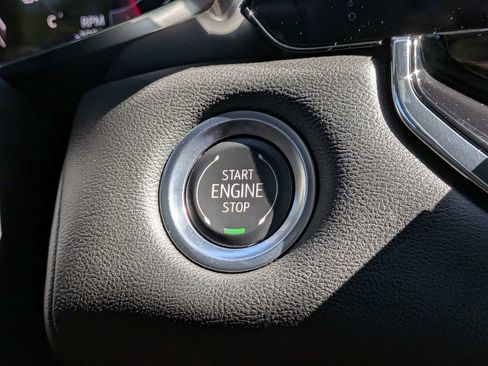 Used 2025 GMC Canyon Elevation w/ Convenience Package RWD image 24