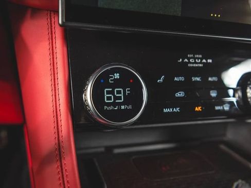 Used 2022 Jaguar F-PACE SVR AWD/4WD image 50