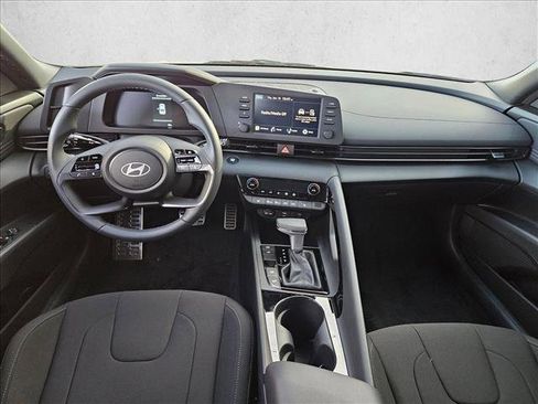 New 2026 Hyundai Elantra SEL Sport FWD image 10