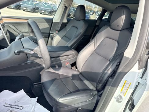 Used 2024 Tesla Model Y 2WD image 13