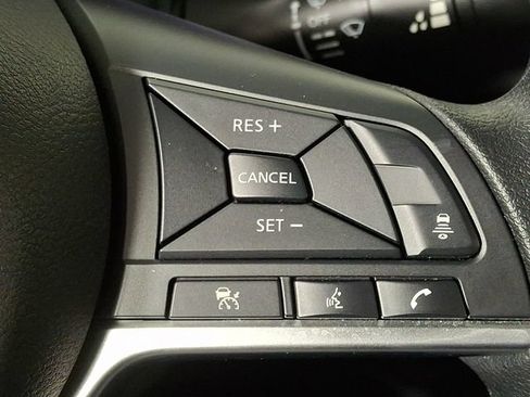 Used 2025 Nissan Sentra SV FWD image 21