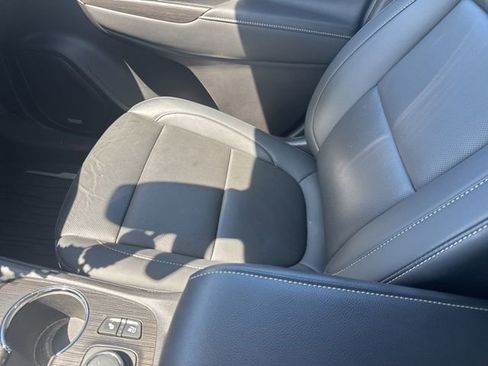 Used 2023 GMC Acadia SLT w/ Elevation Edition AWD/4WD image 5