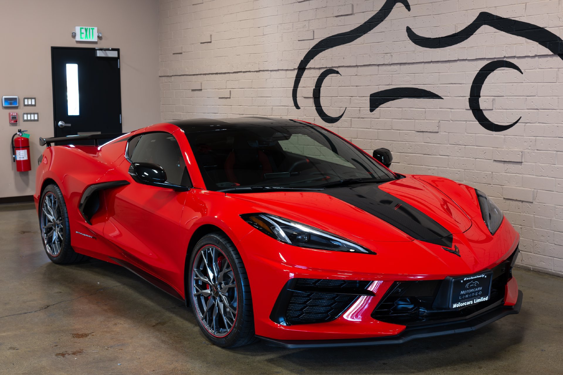 Used 2025 Chevrolet Corvette Stingray Premium Cpe w/ Z51 Performance Package RWD image 17