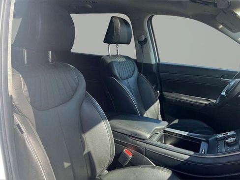 Used 2024 Hyundai Palisade Limited image 7