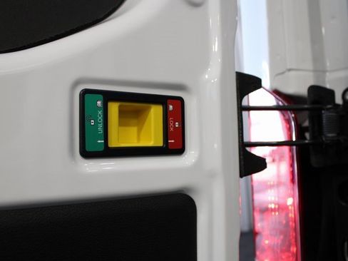 New 2026 Ford Transit 250 148 Medium Roof w/ Load Area Protection Package image 32