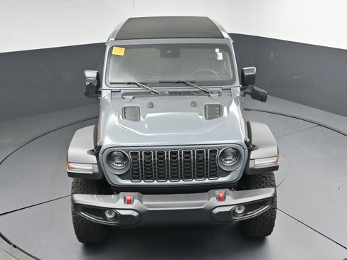 Used 2025 Jeep Wrangler Unlimited Rubicon w/ Convenience Group image 31