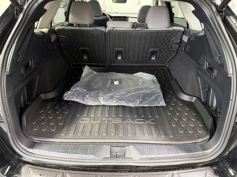 Certified 2025 Subaru Outback Premium w/ Popular Package #1A image 18