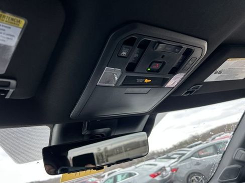 Used 2025 Toyota Tundra Platinum image 28