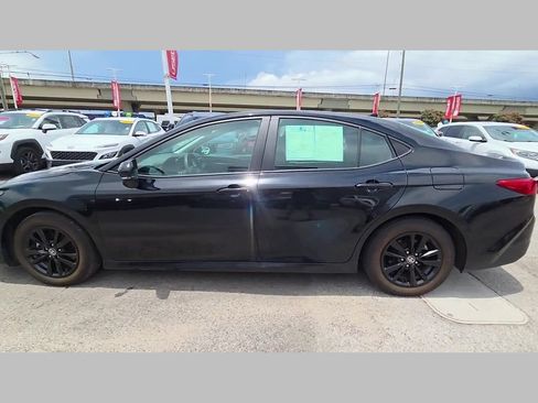 Used 2025 Toyota Camry LE FWD image 42