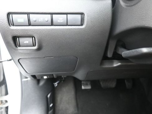 Used 2024 Nissan Sentra SV w/ SV Premium Package FWD image 16