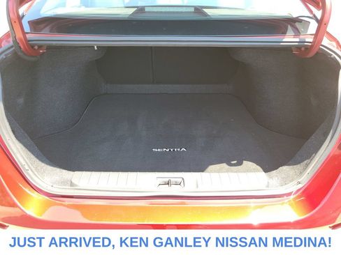 Used 2020 Nissan Sentra SR FWD image 17