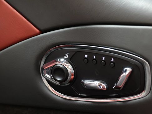 Used 2017 Aston Martin DB11 V12 RWD image 49