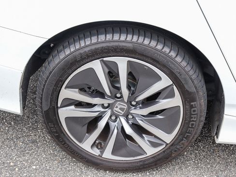 Used 2021 Honda Accord Hybrid image 8