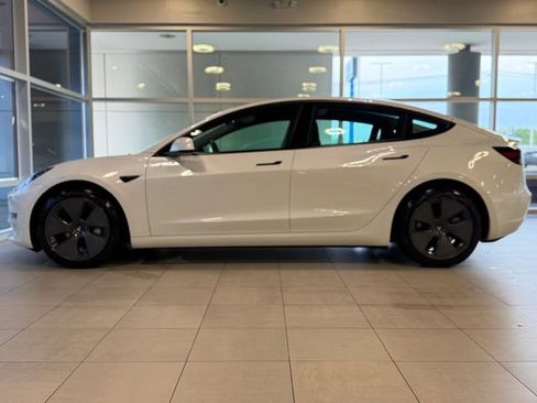 Used 2023 Tesla Model 3 Standard Range RWD image 9