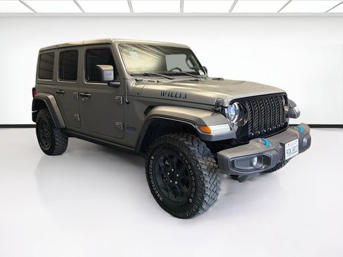 Used 2023 Jeep Wrangler Unlimited w/ Cold Weather Group AWD/4WD image 3