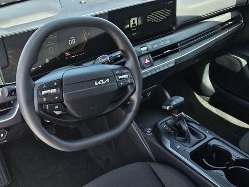 New 2026 Kia K4 LXS image 25