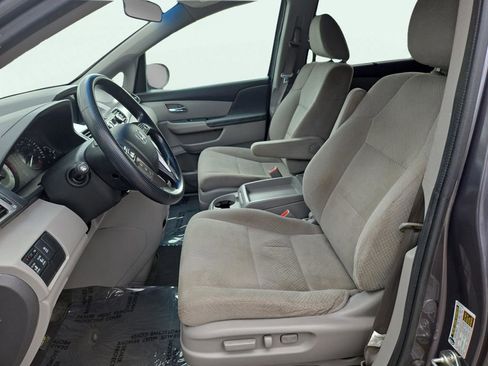 Used 2016 Honda Odyssey SE image 19