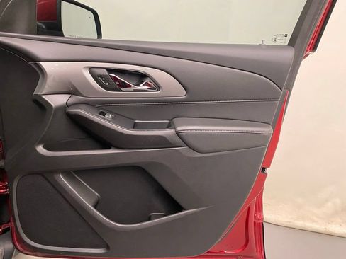Used 2023 Chevrolet Traverse LT w/ LPO, Floor Liner Package AWD/4WD image 11