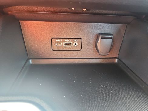 Used 2022 Nissan Sentra SR w/ Trunk Package image 26