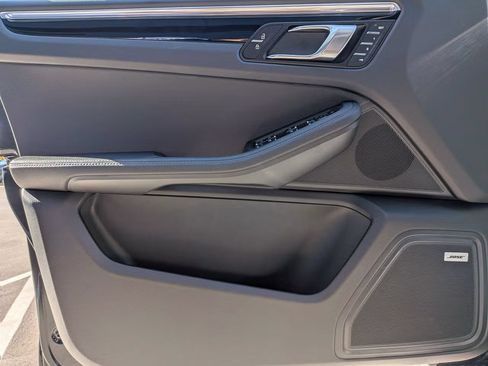 Certified 2026 Porsche Macan AWD/4WD image 14