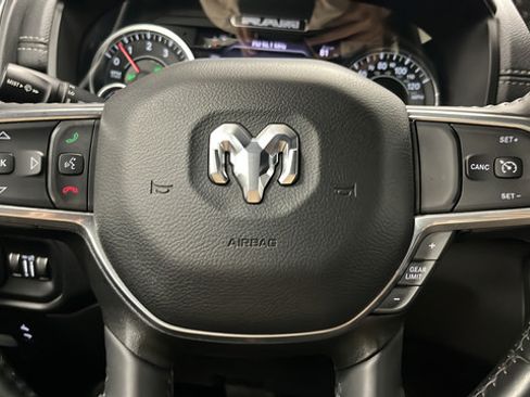 Used 2023 RAM 1500 Laramie AWD/4WD image 15