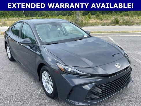 Used 2026 Toyota Camry LE FWD image 8