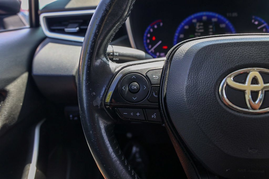 Used 2022 Toyota Corolla LE w/ Premium Interior Package FWD image 27