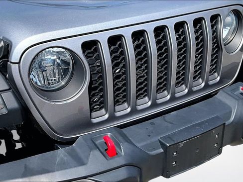 Used 2020 Jeep Gladiator Rubicon w/ Trailer Tow Package AWD/4WD image 33