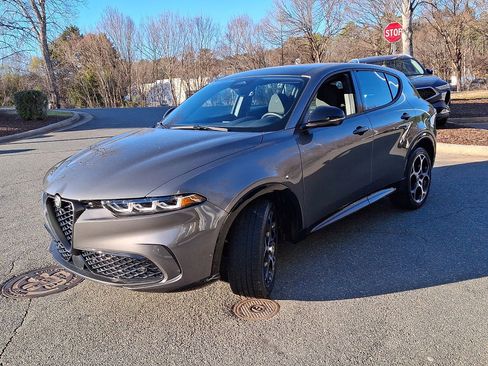 New 2025 Alfa Romeo Tonale w/ Active Assist Package image 10