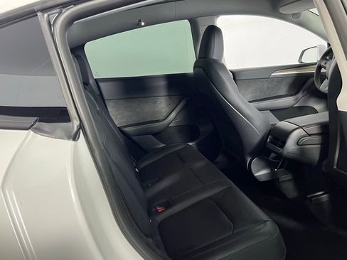 Used 2023 Tesla Model Y Long Range image 27