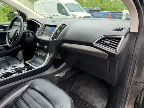 Used 2019 Ford Edge SEL w/ Equipment Group 201A AWD/4WD image 12