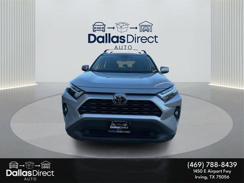 Used 2023 Toyota RAV4 XLE Premium image 3