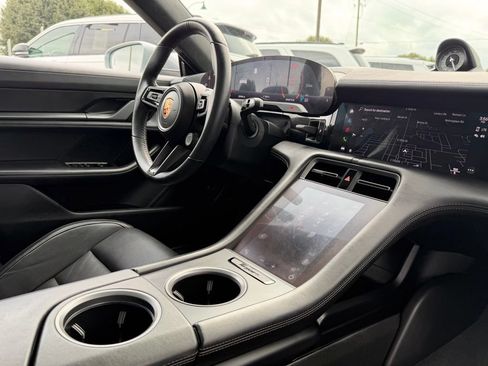 Used 2020 Porsche Taycan Turbo AWD/4WD image 32
