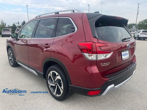 Used 2024 Subaru Forester Touring w/ Convenience Package AWD/4WD image 3