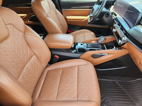 Certified 2025 Kia Telluride SX X-Line AWD/4WD image 13