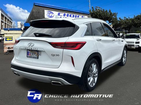 Used 2019 INFINITI QX50 Luxe w/ Cargo Package FWD image 8