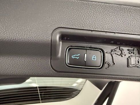 New 2026 Ford Explorer Active w/ Active Comfort Package image 10